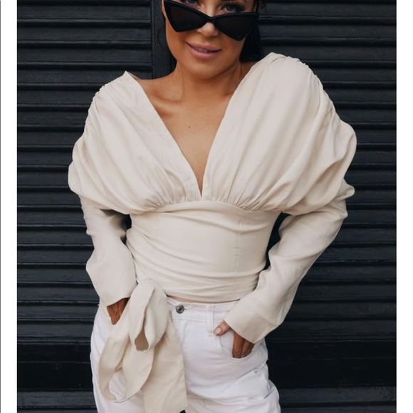 In the Style Tops - LORNA LUXE 'MADAME ROYALE' PUFF SLEEVE TOP NWT